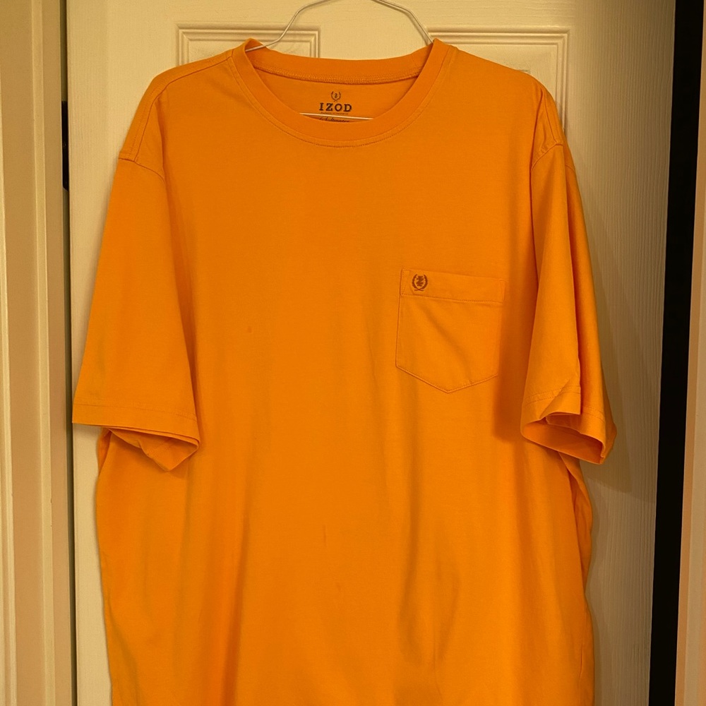 Izod shirt-size Large